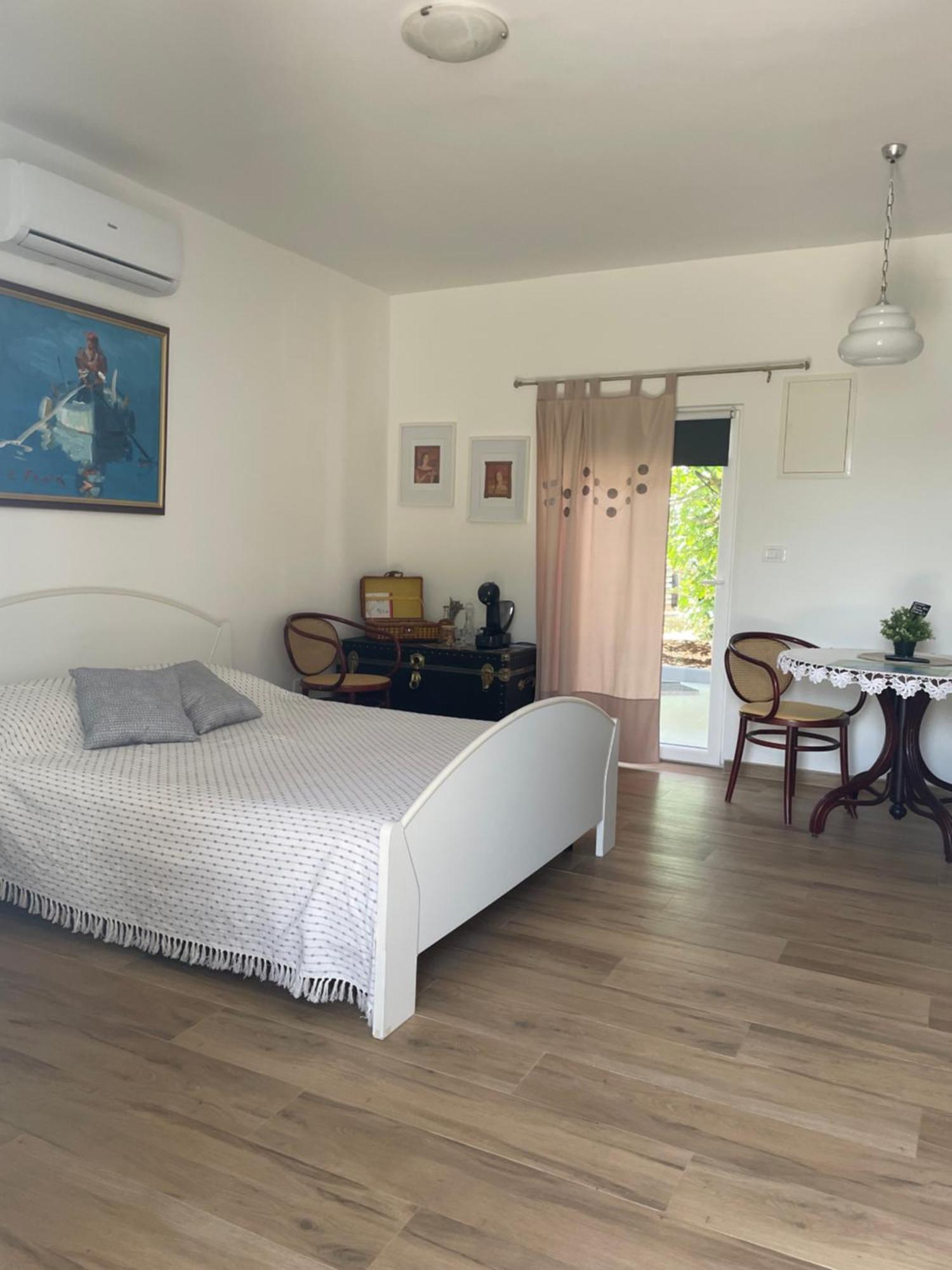 Apartmani Stellar Malinska Kültér fotó