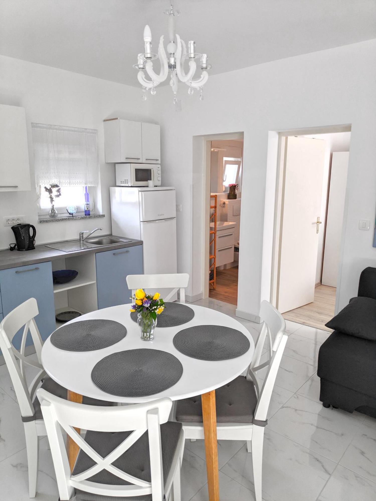 Apartmani Stellar Malinska Kültér fotó